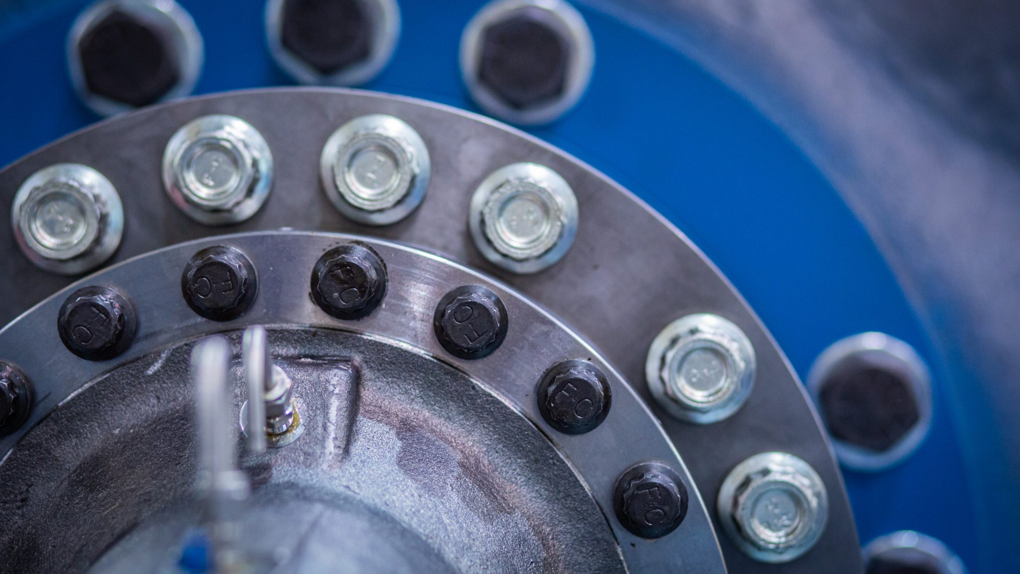 Detail of bolts installed on an ariel cylinder