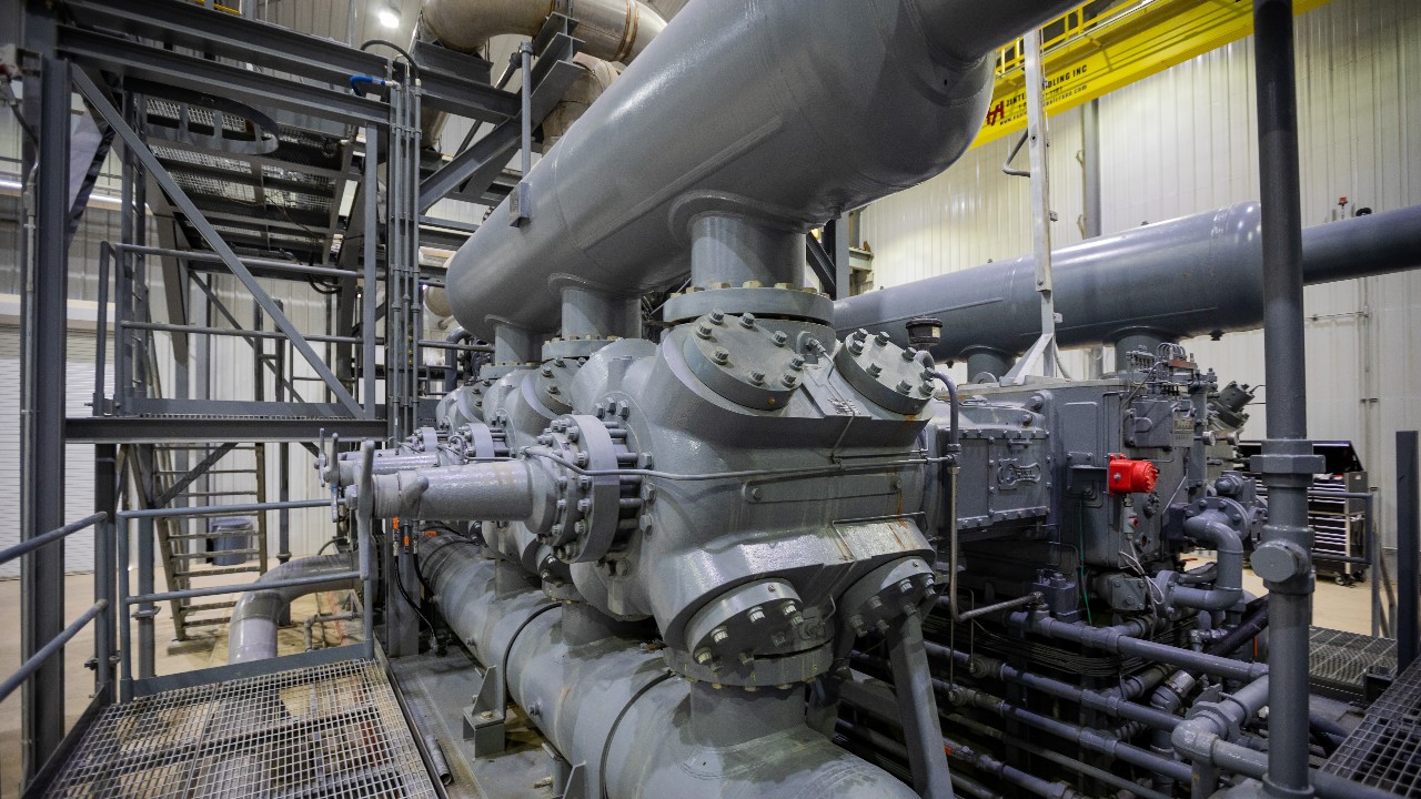 Ariel compressor in a pipeline compressor station